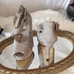 Michael Kors Criss Cross open Toe Pumps